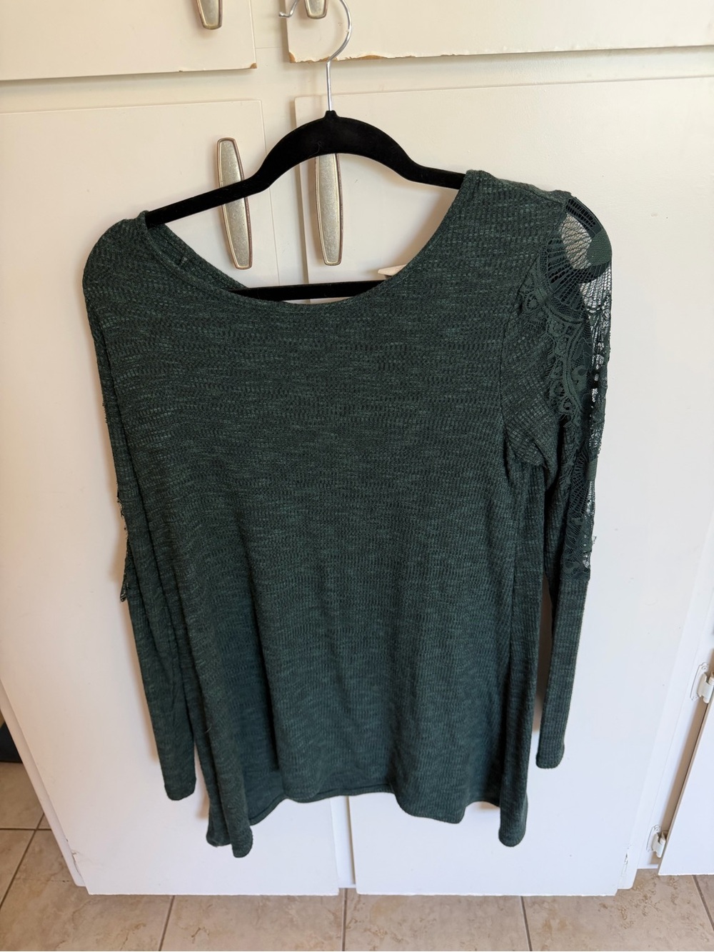 Knox Rose Dark Green Lace-Shoulder Long Sleeve Top